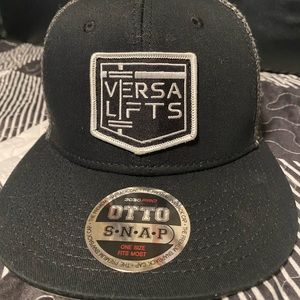 Versa Lifts SnapBack